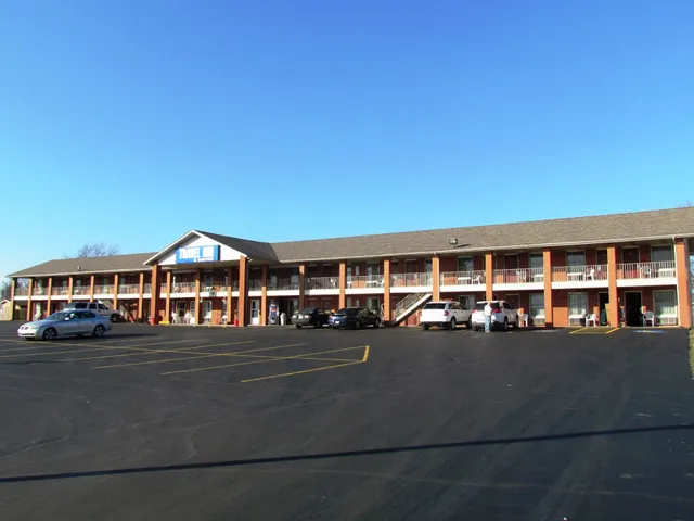 Travel Inn & Suites Frankfort, IN
