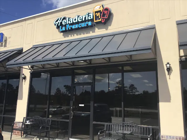 Heladeria La Frescura / Ice Cream & Mexican Restaurant