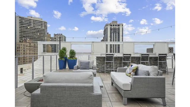 AQ Rittenhouse Apartments