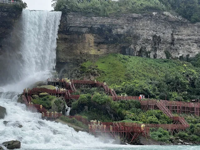Cave of the Winds Lookout