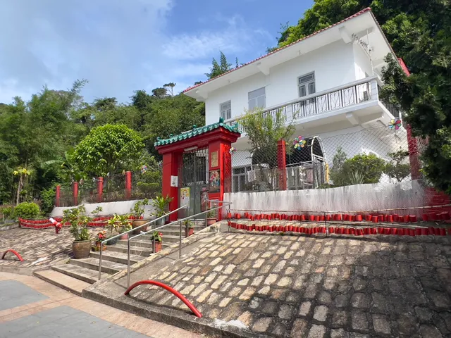 Shek Tsai Po Street (Near Ferry Pier) Public Toilet