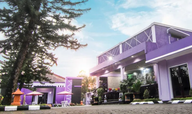 HOTEL SIGNATURE MANDALA KENCANA