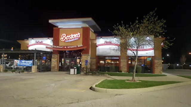Boston's Pizza Restaurant & Sports Bar