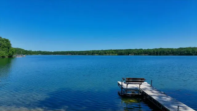 Little Carnelian Lake