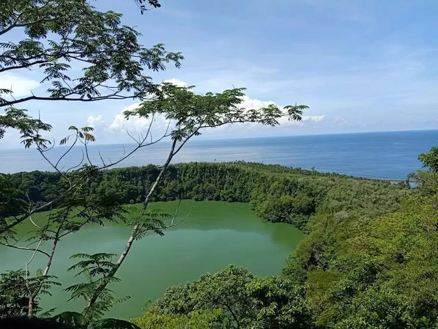 Danau Tolire Besar