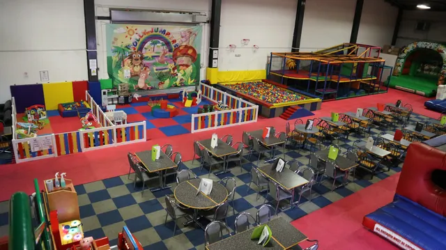 Jolly Jumpers Playzone