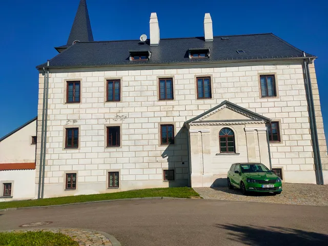 Muzeum autíček - Zámek Příseka