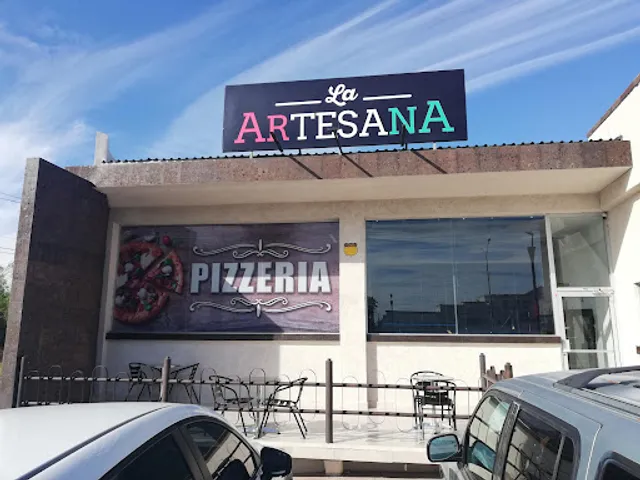 Pizzería La Artesana y Panadería