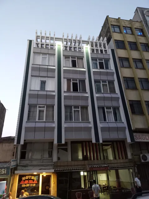 Hotel Asra