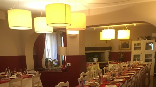 Bar Ristorante Mama Fela S.A.S. di Berroa Raisa