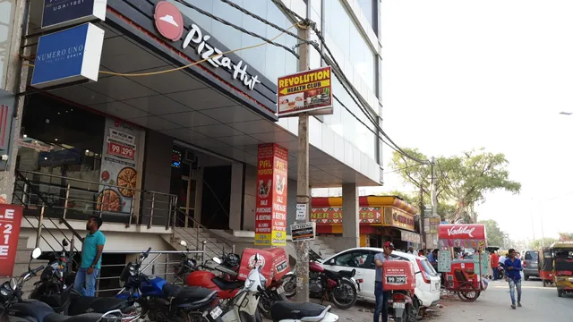 Pizza Hut | Mahavir Enclave, Delhi