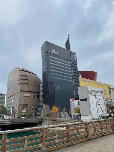 Kitakyushu Municipal Museum of Art, Riverside Gallery