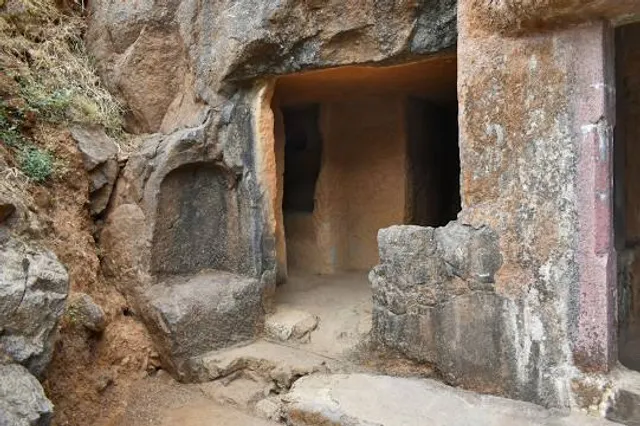 Agashiv Caves
