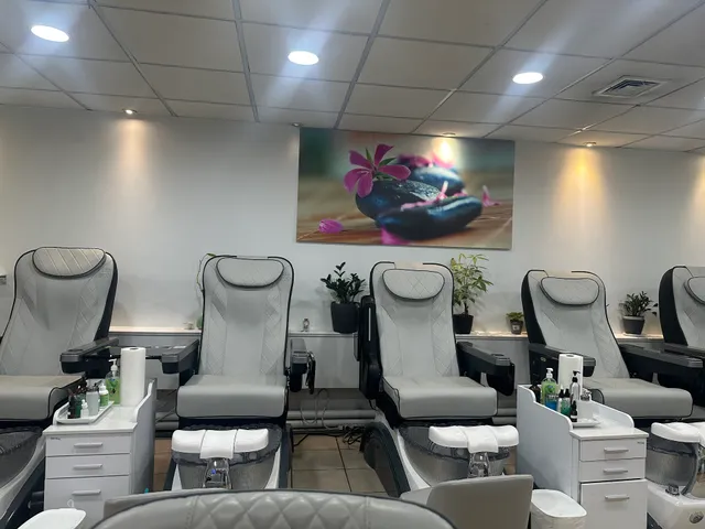 Natural Nails Signature Spa