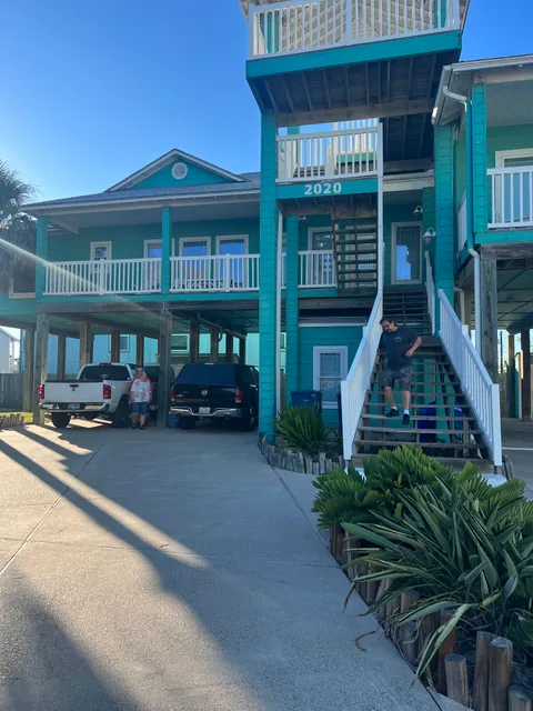 2020 Sandpoint Beach Condo