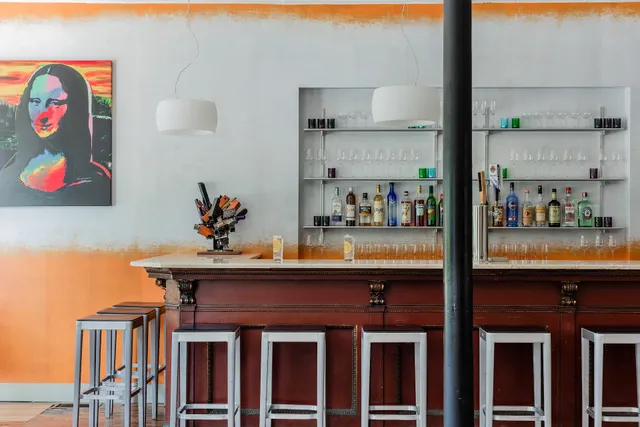 204 Main Bar & Bistro