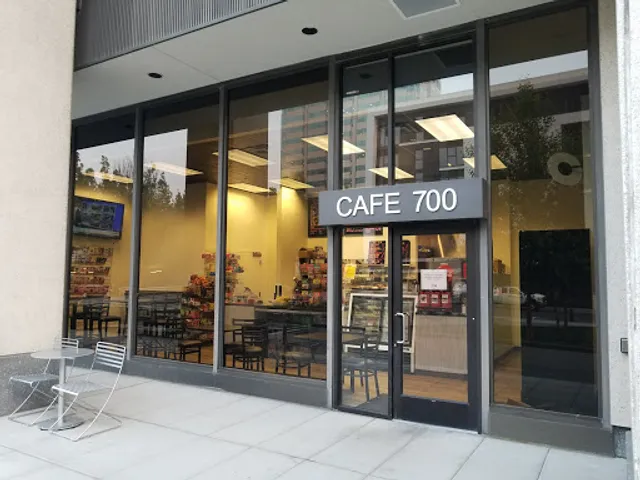 Cafe 700