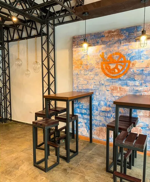 Bowls N Rolls Poké Bar