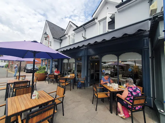 Annette's Cafe Diner