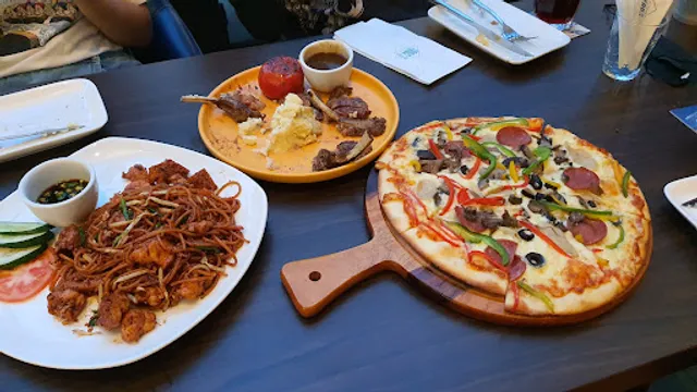 Hookie Dookie Lounge & Bar