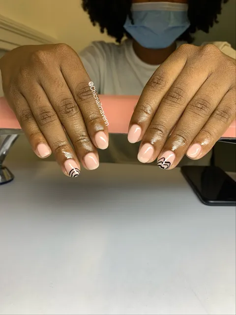 Chic Nail Mavenn LLC