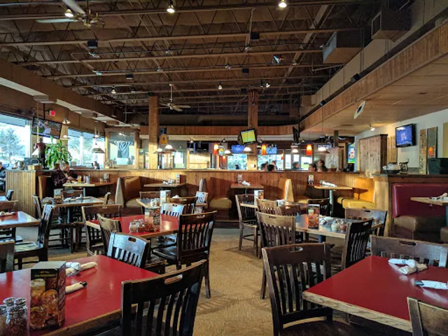 Old Chicago Pizza + Taproom