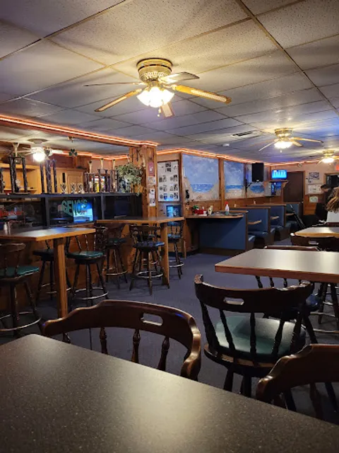 Geno's Restaurant & Lounge