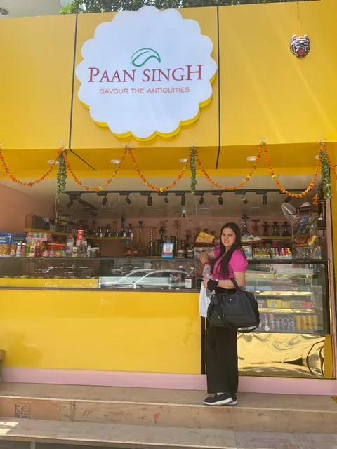 Paan Singh Sushant Lok 1