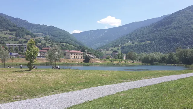 Parc des Berges De La Chaise Plan D'eau.