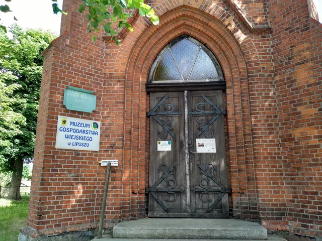 Kościół Ewangelicki / Muzeum Gospodarstwa Wiejskiego