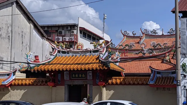 Muar Nan Hai Fei Lai Temple