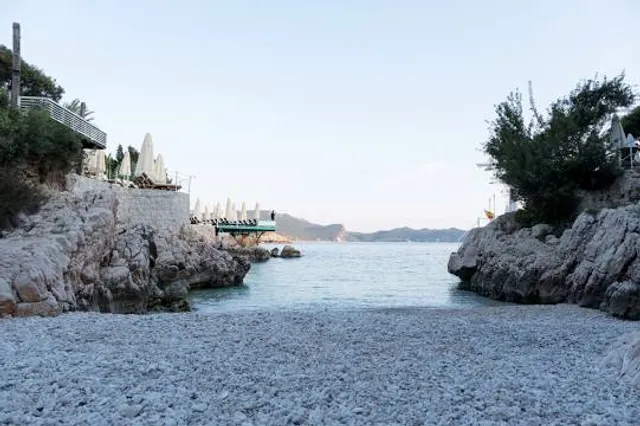 Küçük Çakıl Plajı