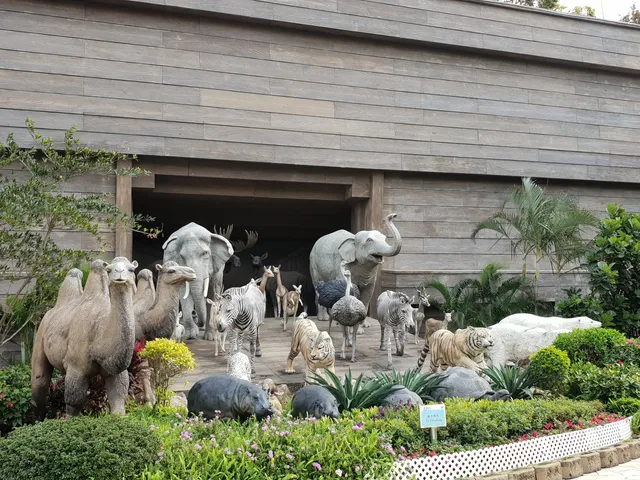 Ark Life Education House