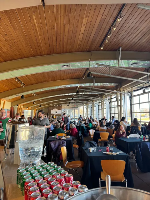 The Edge Cafe & Market