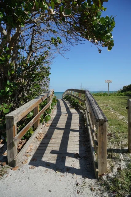 Seagrape Trail Beach Access