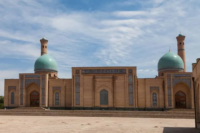 Tillya Sheikh Mosque