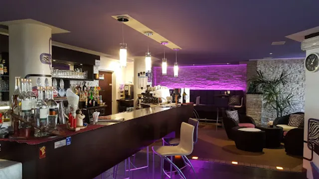 photo-1
