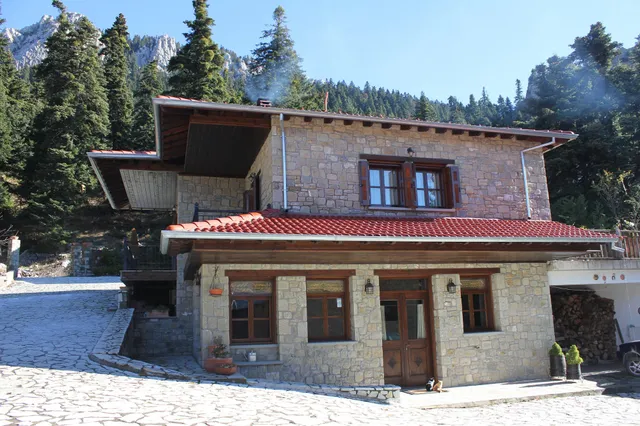 Τα Πέτρινα της Ελάτης - Petrina Elatis