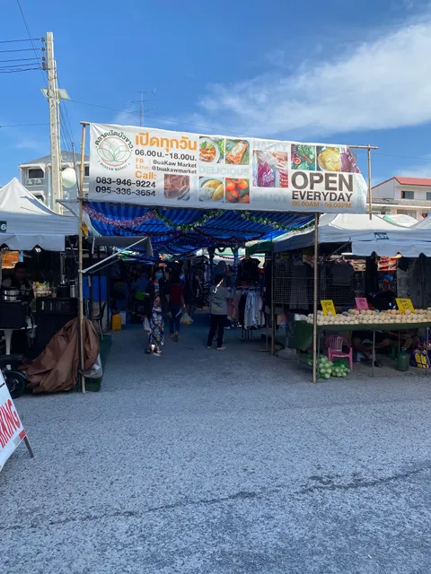 BuaKhao Market