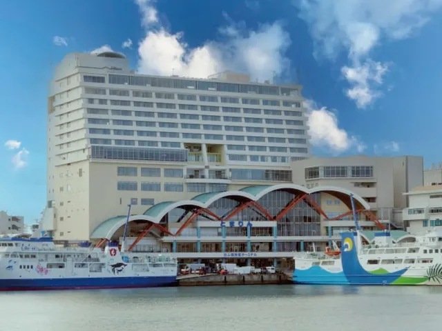 City condo joint home Naha by Coldio Premium