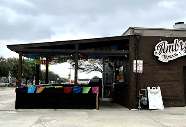 Ambro’s Tacos Y Más