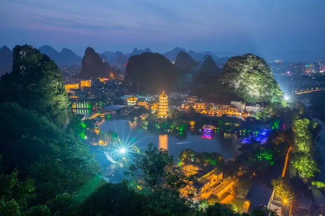 Solitary Beauty Peak Prince City Scenic Area