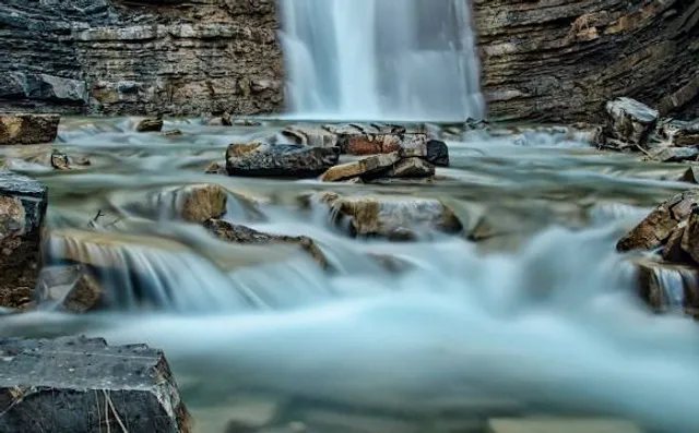Cascada de Orós Bajo