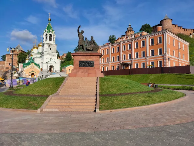 Pamyatnik Mininu I Pozharskomu