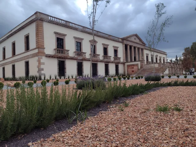 Ágora José González Echeverría