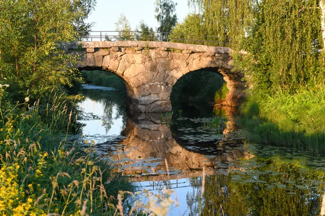 Toby Medieval Stone Bridge