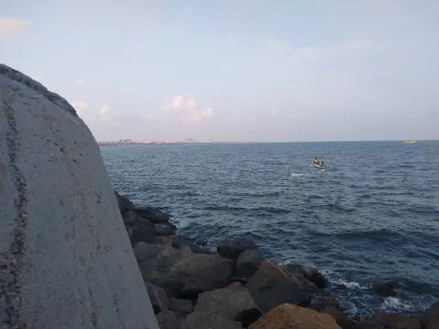 Tiruvottiyur Beach