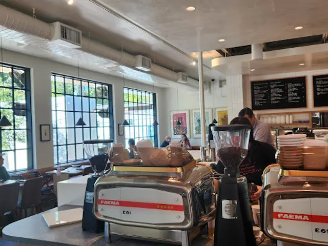 Bureau de Poste / French Bistro