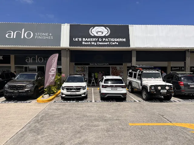 Le's Bakery & Patisserie