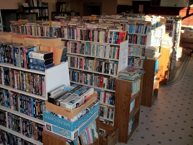 The Yard Sale Antiques and Collectibles